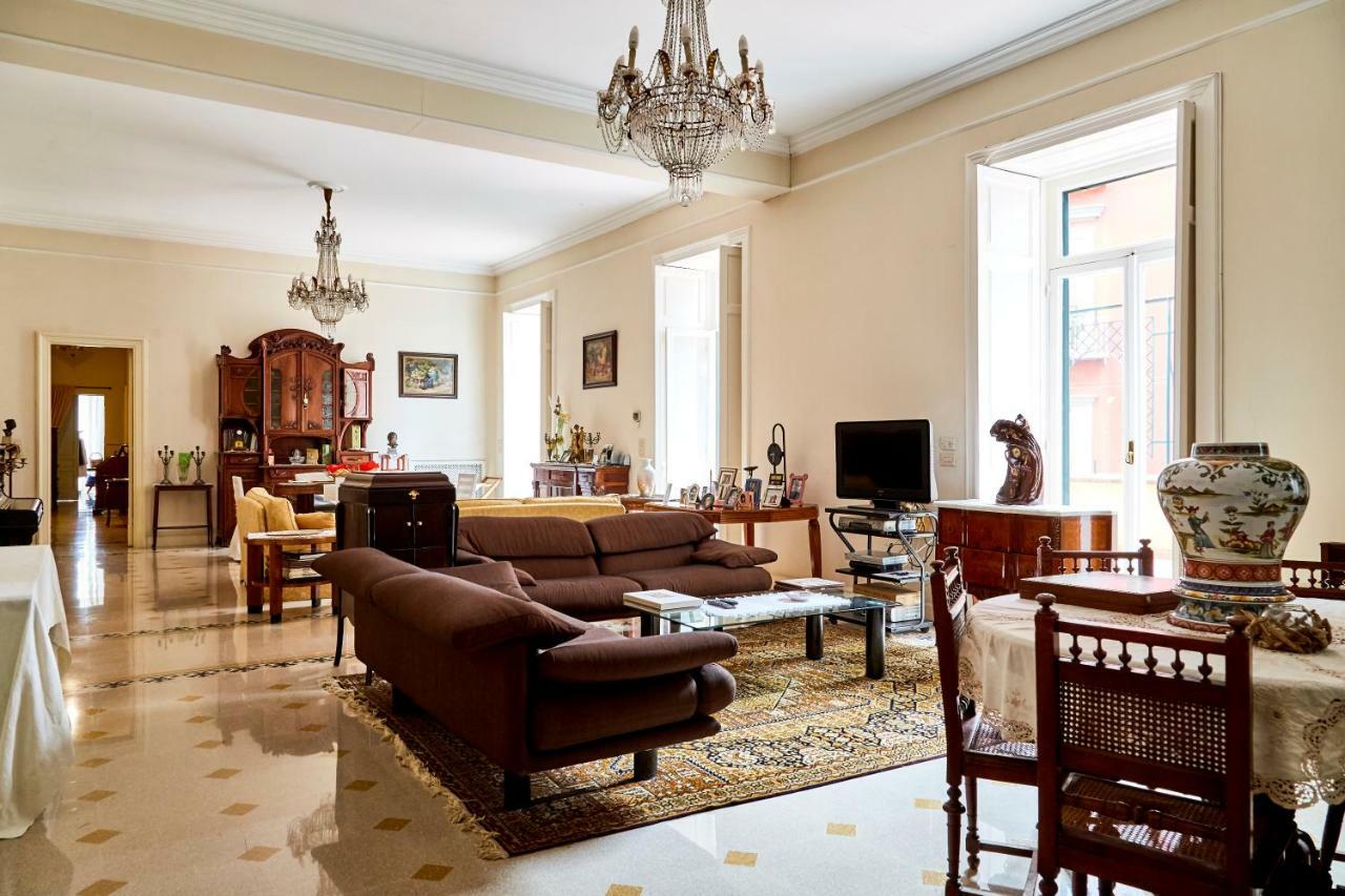 Suite Klimt P.Zza Amedeo Неаполь Экстерьер фото