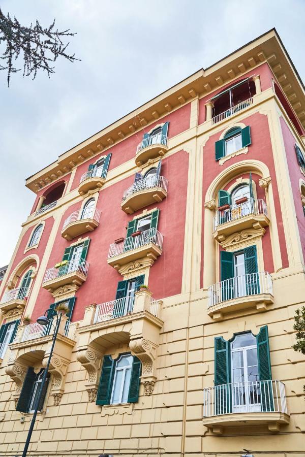 Suite Klimt P.Zza Amedeo Неаполь Экстерьер фото